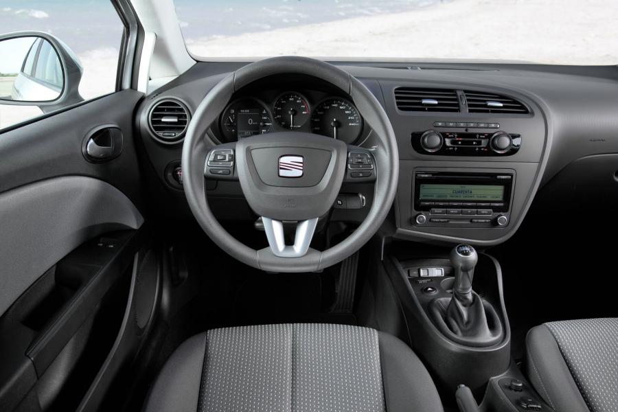  Seat Leon 1.2 TSI 2010 года  (фото 3 из 7)